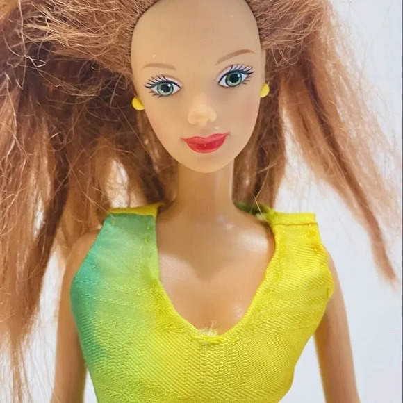 MATTEL BARBIE Doll Blonde Red Hair Blue Eyes Green Top & Skirt Outfit 12" Tall - Picture 6 of 12